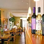 尼安德别墅酒店 酒店