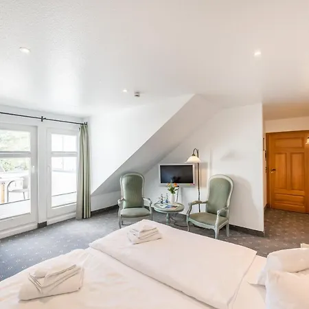Neander Hotel 3*