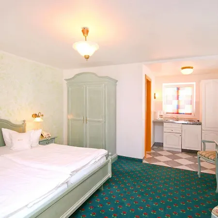 Neander Hotel 3*