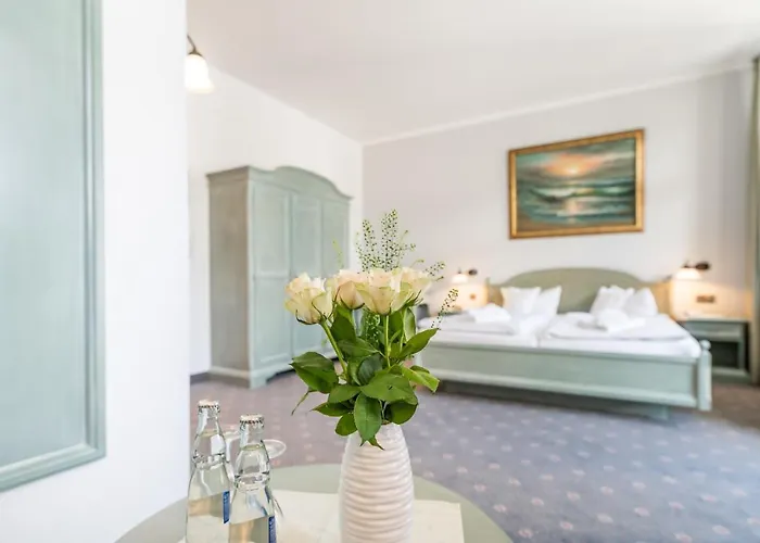 Neander ホテル 3*